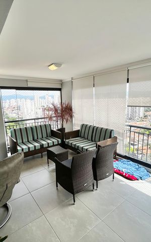 Apartamento à venda com 140m², 3 quartos e 2 vagas Apartamento à venda com 140m², 3 quartos e 2 vagasVaranda da Sala
