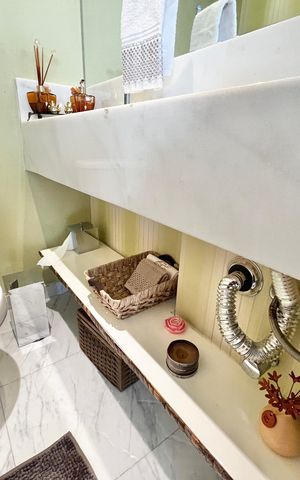 Apartamento à venda com 140m², 3 quartos e 2 vagas Apartamento à venda com 140m², 3 quartos e 2 vagasLavabo