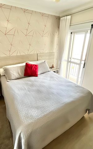 Apartamento à venda com 140m², 3 quartos e 2 vagas Apartamento à venda com 140m², 3 quartos e 2 vagasSuíte