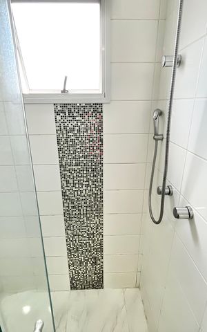 Apartamento à venda com 140m², 3 quartos e 2 vagas Apartamento à venda com 140m², 3 quartos e 2 vagasBanheiro da Suíte 1