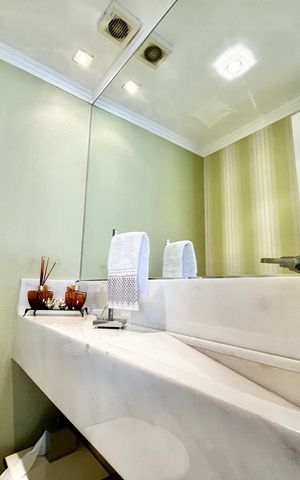 Apartamento à venda com 140m², 3 quartos e 2 vagas Apartamento à venda com 140m², 3 quartos e 2 vagasLavabo