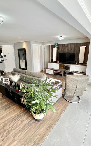 Apartamento à venda com 140m², 3 quartos e 2 vagas Apartamento à venda com 140m², 3 quartos e 2 vagasSala