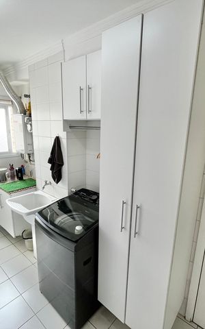 Apartamento à venda com 140m², 3 quartos e 2 vagas Apartamento à venda com 140m², 3 quartos e 2 vagasÁrea de Serviço