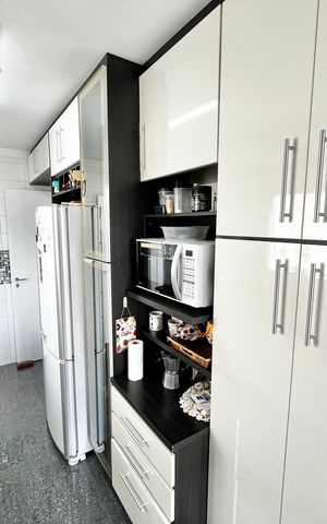 Apartamento à venda com 140m², 3 quartos e 2 vagas Apartamento à venda com 140m², 3 quartos e 2 vagasCozinha