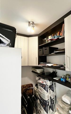 Apartamento à venda com 140m², 3 quartos e 2 vagas Apartamento à venda com 140m², 3 quartos e 2 vagasDespensa