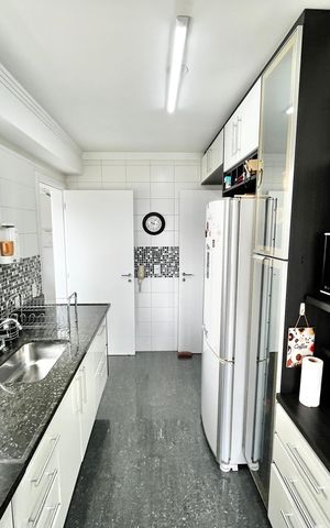 Apartamento à venda com 140m², 3 quartos e 2 vagas Apartamento à venda com 140m², 3 quartos e 2 vagasCozinha