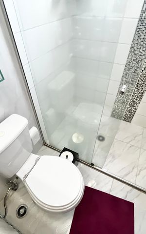 Apartamento à venda com 140m², 3 quartos e 2 vagas Apartamento à venda com 140m², 3 quartos e 2 vagasBanheiro da Suíte 1