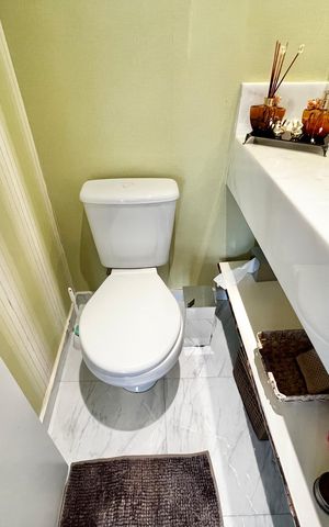 Apartamento à venda com 140m², 3 quartos e 2 vagas Apartamento à venda com 140m², 3 quartos e 2 vagasLavabo