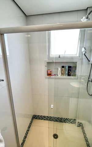 Apartamento à venda com 130m², 3 quartos e 3 vagas Apartamento à venda com 130m², 3 quartos e 3 vagasBanheiro