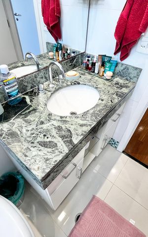 Apartamento à venda com 130m², 3 quartos e 3 vagas Apartamento à venda com 130m², 3 quartos e 3 vagasBanheiro