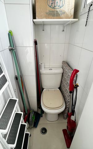 Apartamento à venda com 130m², 3 quartos e 3 vagas Apartamento à venda com 130m², 3 quartos e 3 vagasBanheiro de serviço