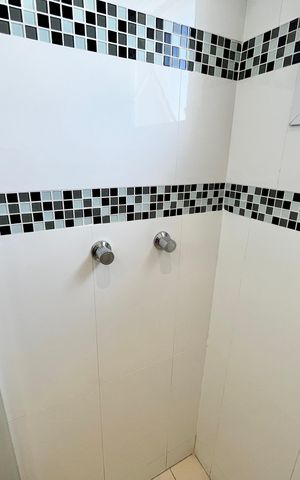 Apartamento à venda com 130m², 3 quartos e 3 vagas Apartamento à venda com 130m², 3 quartos e 3 vagasBanheiro da Suíte