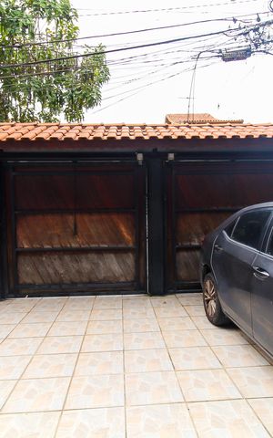 Casa à venda com 360m², 3 quartos e 4 vagas Casa à venda com 360m², 3 quartos e 4 vagasQuintal