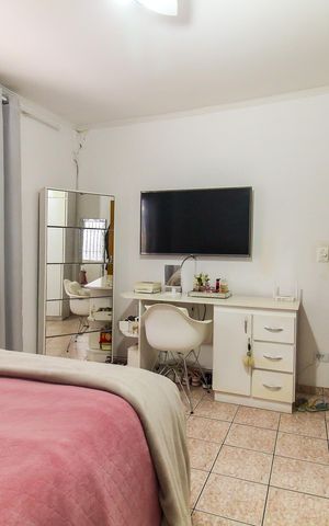 Casa à venda com 360m², 3 quartos e 4 vagas Casa à venda com 360m², 3 quartos e 4 vagasQuarto 3