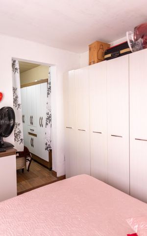 Casa à venda com 25m², 2 quartos e 3 vagas Casa à venda com 25m², 2 quartos e 3 vagasQuarto 2