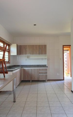 Casa à venda com 220m², 4 quartos e 3 vagasCozinha