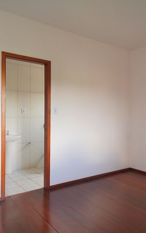 Casa à venda com 220m², 4 quartos e 3 vagasSuíte