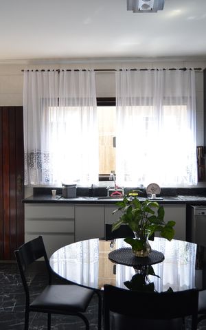 Casa à venda com 320m², 5 quartos e 4 vagasCozinha