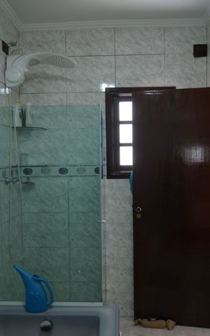 Casa à venda com 320m², 5 quartos e 4 vagasBanheiro da Suíte 1