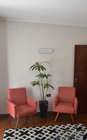 Casa à venda com 320m², 5 quartos e 4 vagasQuarto Suite 1