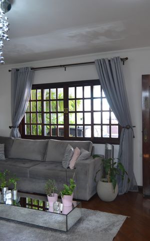 Casa à venda com 320m², 5 quartos e 4 vagasSala