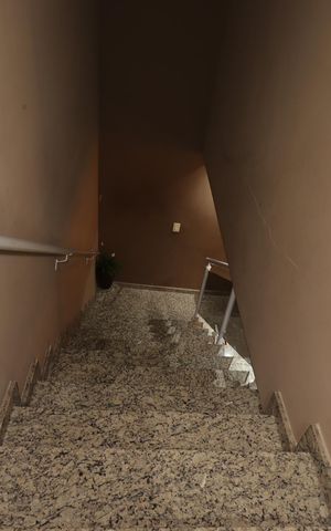 Apartamento à venda com 164m², 2 quartos e 2 vagasEscada