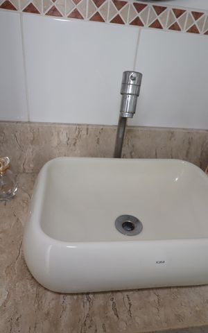Apartamento à venda com 164m², 2 quartos e 2 vagasBanheiro da Suíte - Pia