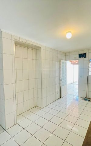 Casa à venda com 150m², 4 quartos e 1 vaga Casa à venda com 150m², 4 quartos e 1 vagaCozinha