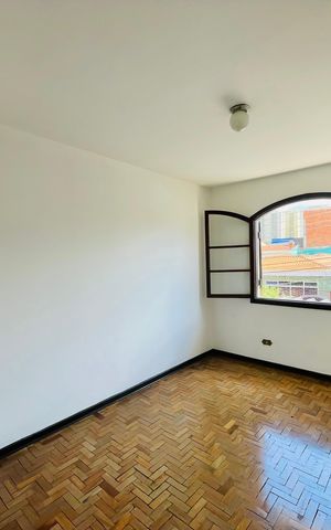 Casa à venda com 150m², 4 quartos e 1 vaga Casa à venda com 150m², 4 quartos e 1 vagaQuarto 3