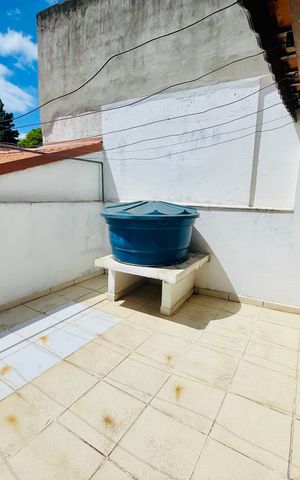 Casa à venda com 150m², 4 quartos e 1 vaga Casa à venda com 150m², 4 quartos e 1 vagaTerraço