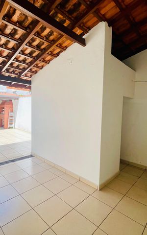 Casa à venda com 150m², 4 quartos e 1 vaga Casa à venda com 150m², 4 quartos e 1 vagaQuintal