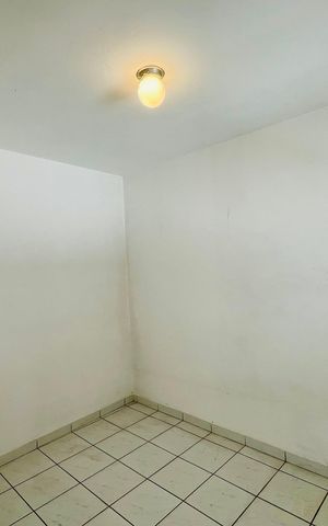 Casa à venda com 150m², 4 quartos e 1 vaga Casa à venda com 150m², 4 quartos e 1 vagaQuarto 4