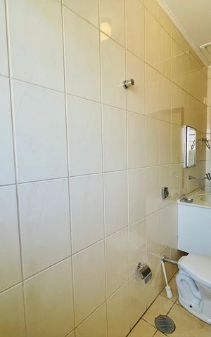Casa à venda com 150m², 4 quartos e 1 vaga Casa à venda com 150m², 4 quartos e 1 vagaBanheiro 1