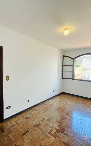 Casa à venda com 150m², 4 quartos e 1 vaga Casa à venda com 150m², 4 quartos e 1 vagaQuarto 1