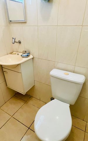 Casa à venda com 150m², 4 quartos e 1 vaga Casa à venda com 150m², 4 quartos e 1 vagaBanheiro 3
