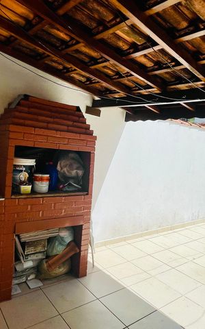 Casa à venda com 150m², 4 quartos e 1 vaga Casa à venda com 150m², 4 quartos e 1 vagaChurrasqueira