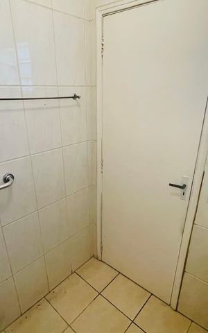 Casa à venda com 150m², 4 quartos e 1 vaga Casa à venda com 150m², 4 quartos e 1 vagaBanheiro 3