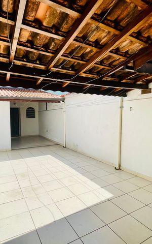 Casa à venda com 150m², 4 quartos e 1 vaga Casa à venda com 150m², 4 quartos e 1 vagaQuintal
