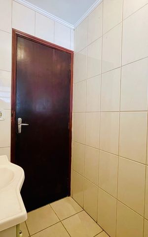 Casa à venda com 150m², 4 quartos e 1 vaga Casa à venda com 150m², 4 quartos e 1 vagaBanheiro 2