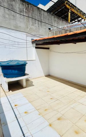 Casa à venda com 150m², 4 quartos e 1 vaga Casa à venda com 150m², 4 quartos e 1 vagaTerraço
