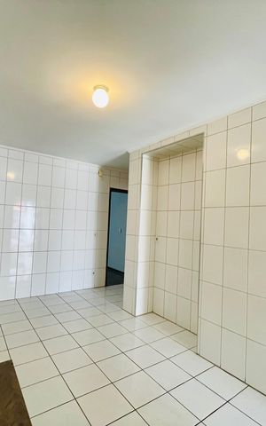 Casa à venda com 150m², 4 quartos e 1 vaga Casa à venda com 150m², 4 quartos e 1 vagaCozinha