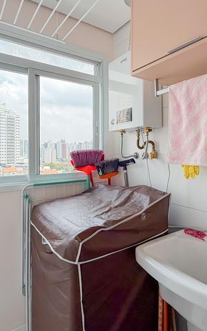 Apartamento à venda com 93m², 2 quartos e 1 vaga Apartamento à venda com 93m², 2 quartos e 1 vagaÁrea de Serviço