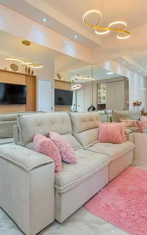 Apartamento à venda com 93m², 2 quartos e 1 vaga Apartamento à venda com 93m², 2 quartos e 1 vagaSala