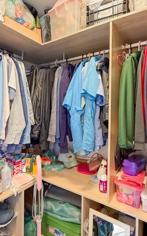 Apartamento à venda com 93m², 2 quartos e 1 vaga Apartamento à venda com 93m², 2 quartos e 1 vagaCloset da suíte 2