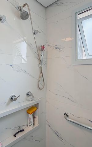 Apartamento à venda com 93m², 2 quartos e 1 vaga Apartamento à venda com 93m², 2 quartos e 1 vagaBanheiro da Suíte 2