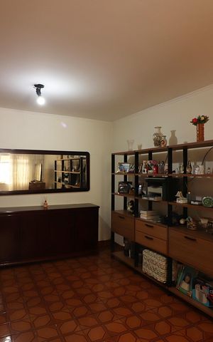 Casa à venda com 289m², 3 quartos e 4 vagasSala