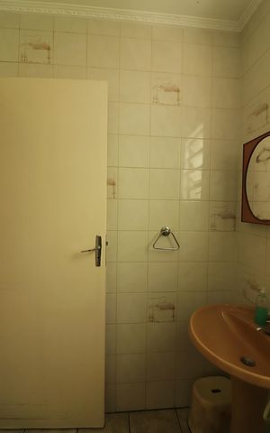 Casa à venda com 289m², 3 quartos e 4 vagasBanheiro Social 2
