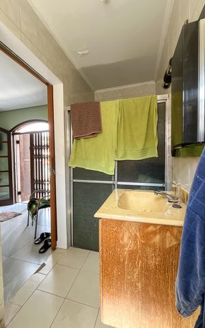 Casa à venda com 161m², 3 quartos e 2 vagas Casa à venda com 161m², 3 quartos e 2 vagasBanheiro da Suíte