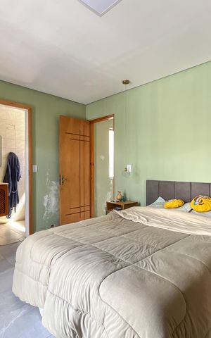 Casa à venda com 161m², 3 quartos e 2 vagas Casa à venda com 161m², 3 quartos e 2 vagasSuíte