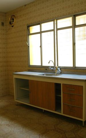 Casa à venda com 200m², 2 quartos e 2 vagasCozinha casa 1 